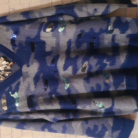 LOGO Lavish sweater 2X NWT - Picture 2 of 9